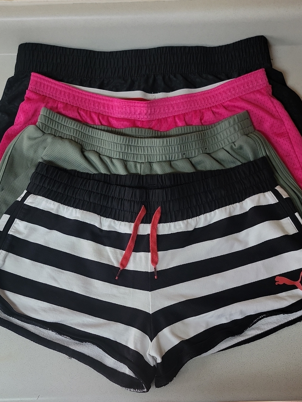 4/$22 WOMENS Lot Of Shorts MED&LG